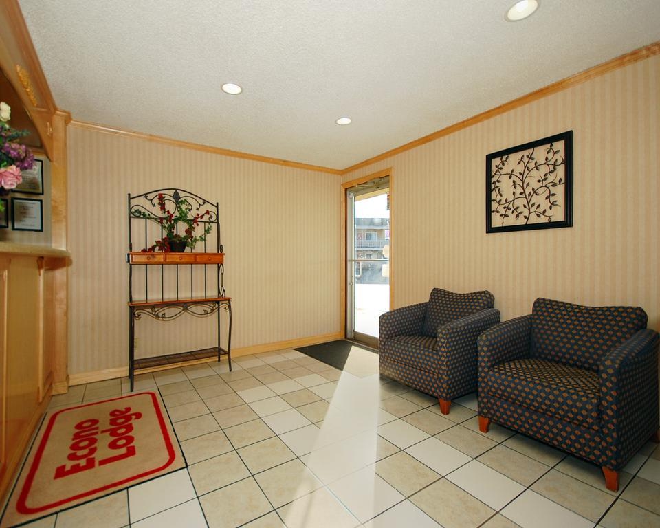 Rodeway Inn West Dodge Омаха Інтер'єр фото